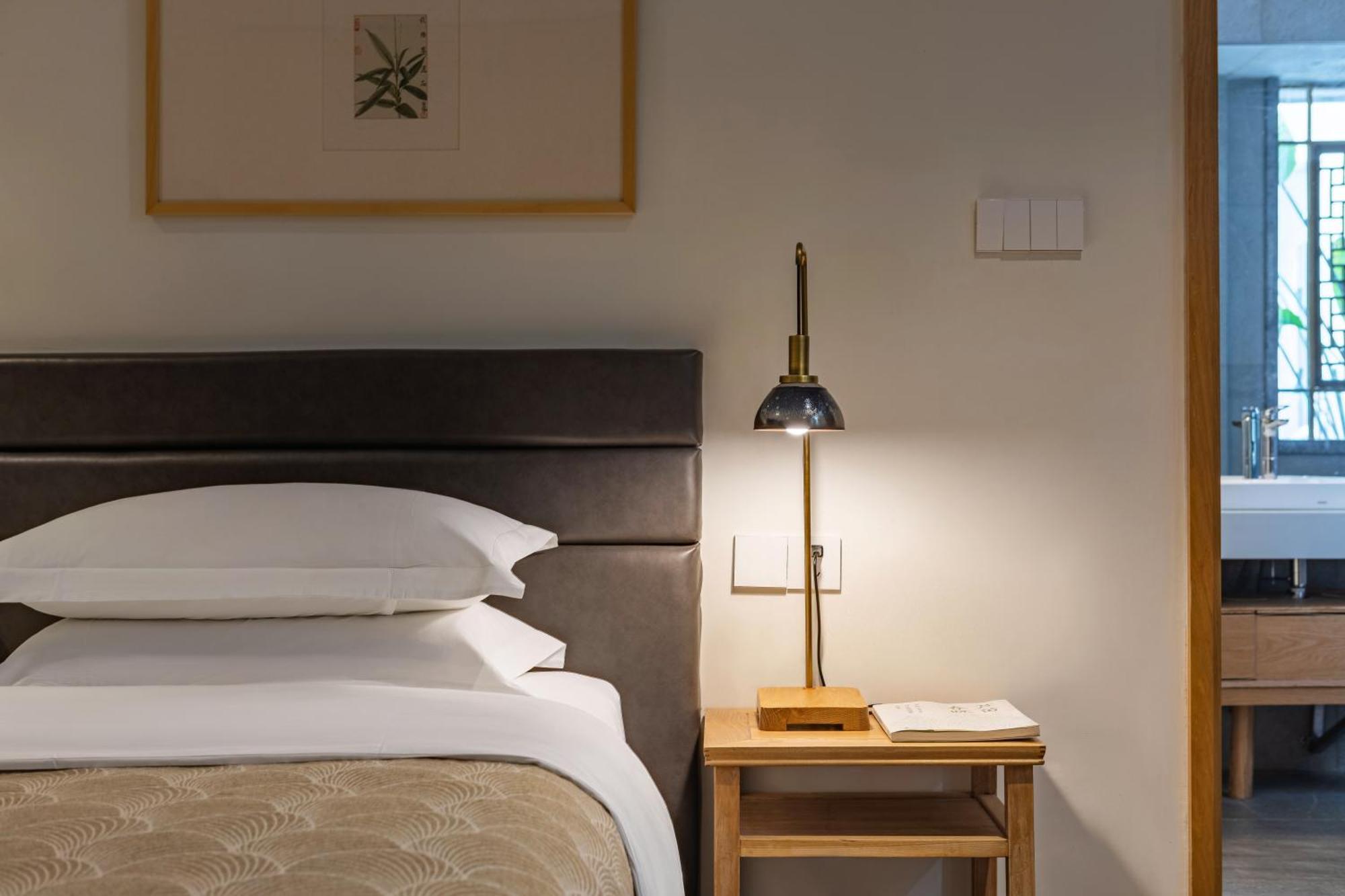 Guilin Heshe Lakeside Resort-Free Pick Up Service Stay Two Nights Экстерьер фото