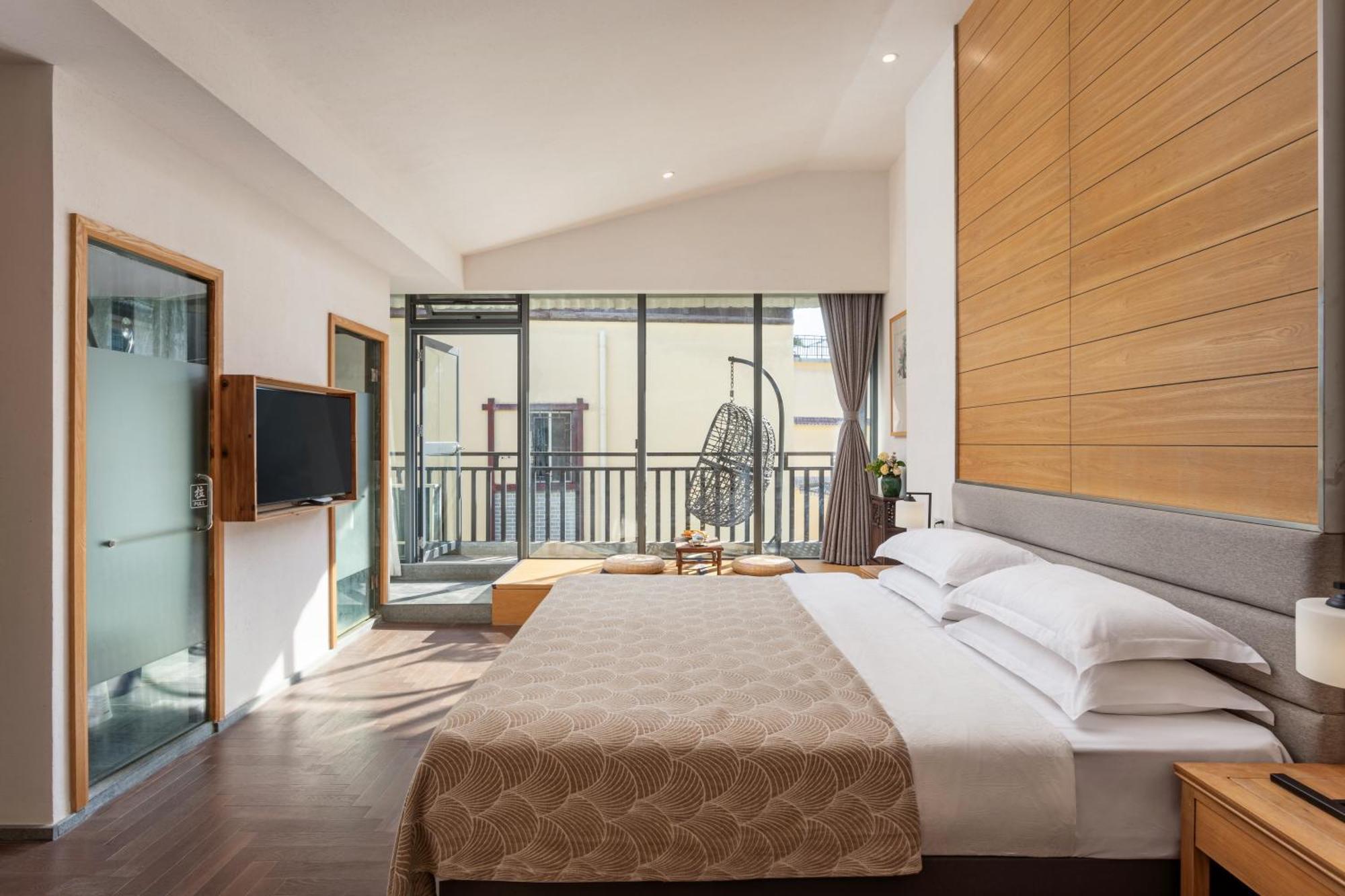 Guilin Heshe Lakeside Resort-Free Pick Up Service Stay Two Nights Экстерьер фото