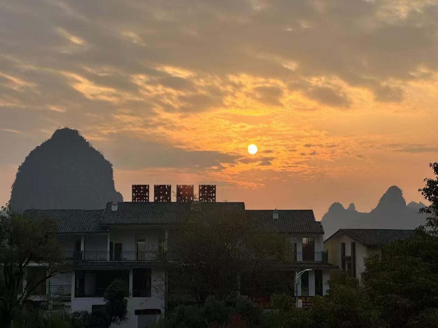 Guilin Heshe Lakeside Resort-Free Pick Up Service Stay Two Nights Экстерьер фото