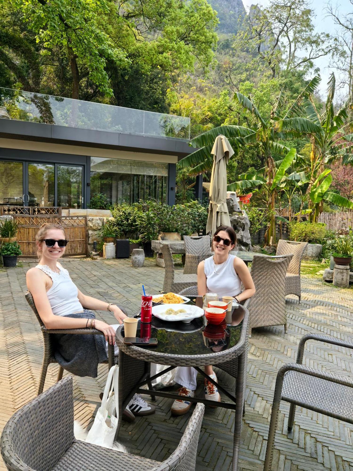 Guilin Heshe Lakeside Resort-Free Pick Up Service Stay Two Nights Экстерьер фото