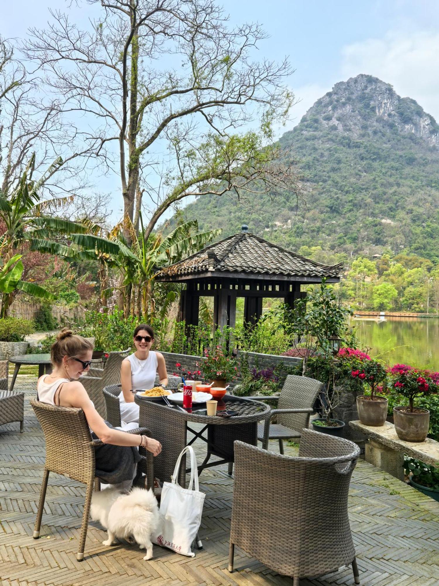 Guilin Heshe Lakeside Resort-Free Pick Up Service Stay Two Nights Экстерьер фото